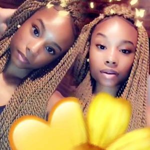 Meet your Posher, Aquanette